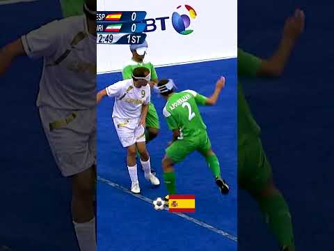 Spain Score Two Amazing Goals from Outside <strong>the</strong> <strong>Box</strong>! ⚽🇪🇸