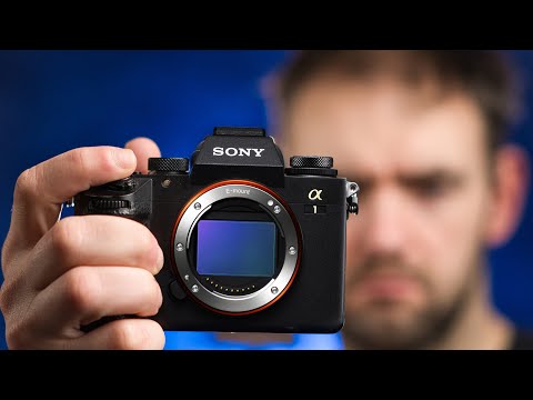 Sony A1 - It's INSANITY fitted with a viewfinder!