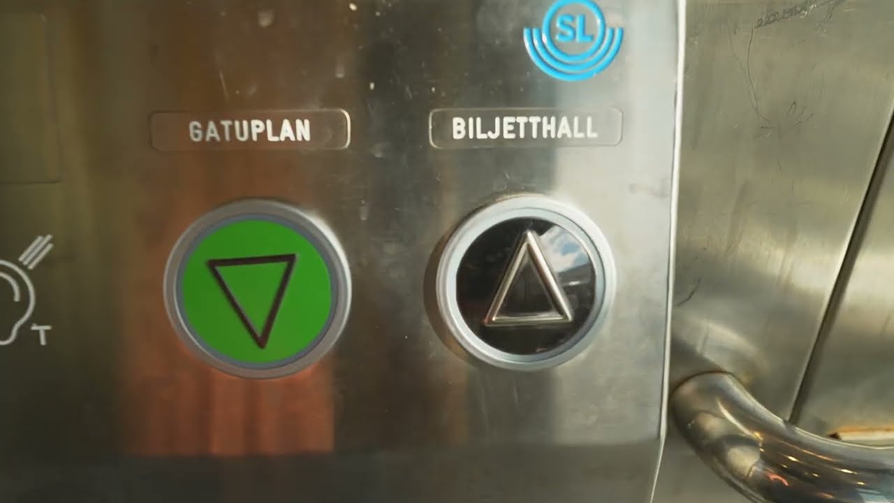 Sweden, Stockholm, Johannesfred Tram Station, 2X Hissgruppen ab elevator