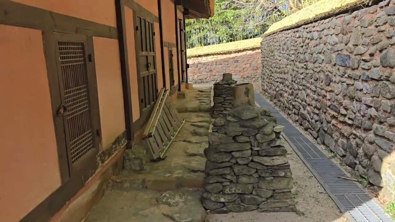 청마생가(靑馬生﻿家)