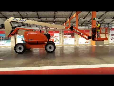 JLG- 600SJ (All Terrain) – Articulada Diesel