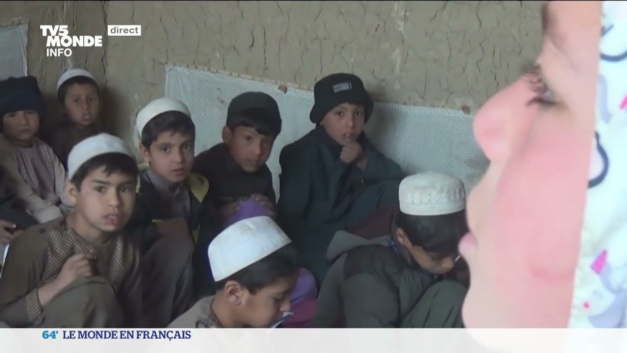 Afghanistan :  les Afghanes, interdites d'école mais autorisées dans les madrassas