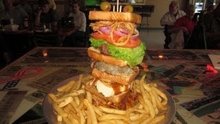 DELICIOUS QUADRUPLE BYPASS BURGER CHALLENGE!!