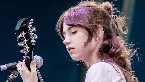Clairo - Sofia (Live Milan 2022)