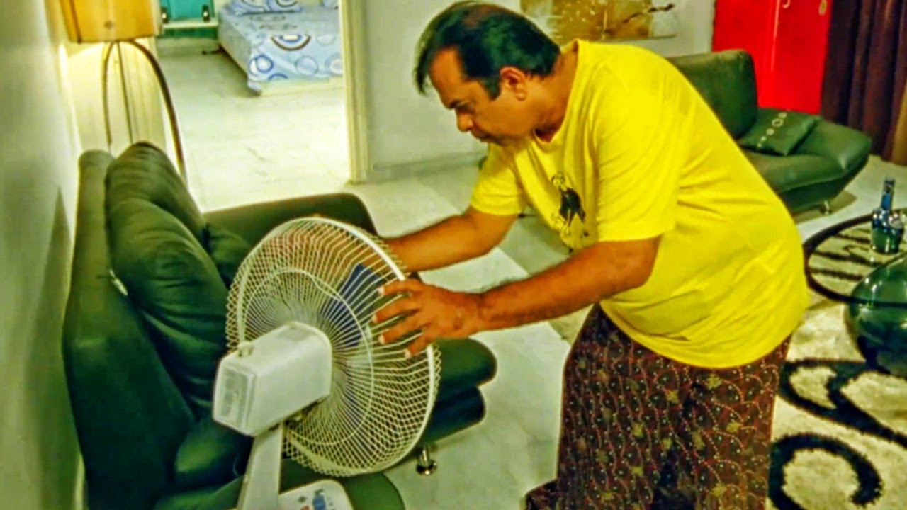 ब्रह्मानंदम का पंखा चालू नहीं हो रहा है | Yevadu फिल्म का Best सीन |  Brahamanandam Comedy Scene