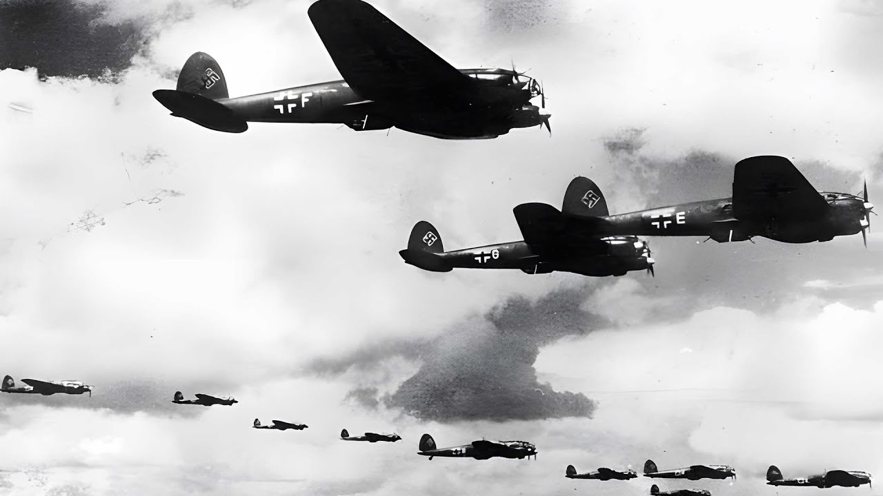 41 г. Немецкие самолеты 22 июня 1941. Налеты немецкой авиации 22 июня 1941 года. Немецкие самолеты 22 июня 1941 года начало Великой Отечественной войны. Война 1941-1945 немецкие самолеты бомбят.