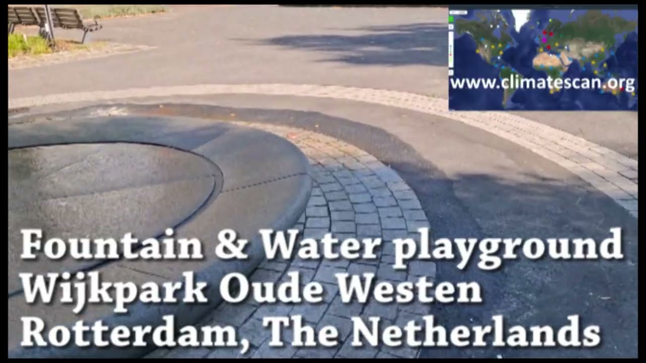 Fountain water playground Wijkpark Oude Westen Rotterdam, The Netherlands