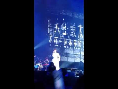 20151212 楊宗緯 “帶一首詩來” 世界巡迴演唱會上海站 (手機一小段) ~ 23) 長鏡頭