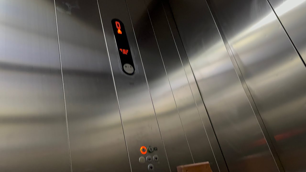 EPIC LOUD CLUNKS 2009 Kone Monogoods/Transys Traction Lift @ Asda Chelmsley Wood