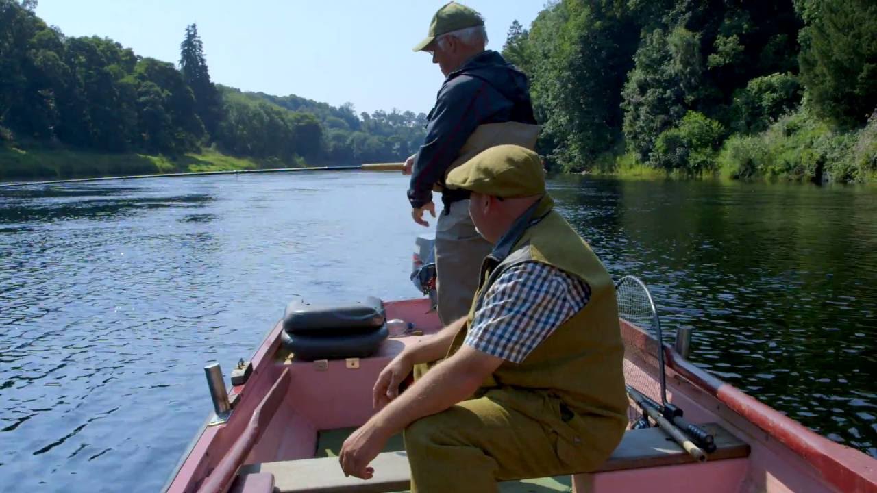 Salmon fishing on the River Tay at Cargill