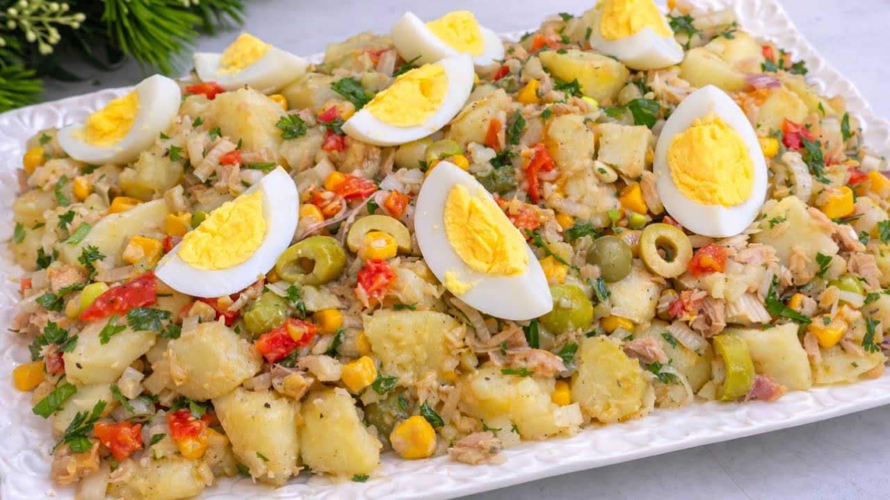 ضروري تكون في مائدة إفطار رمضان🌙سلطة البطاطس الغنية والمغذيةصحيةومشبعة👌بدون مايونيزسهلةوسريعةالتحضير