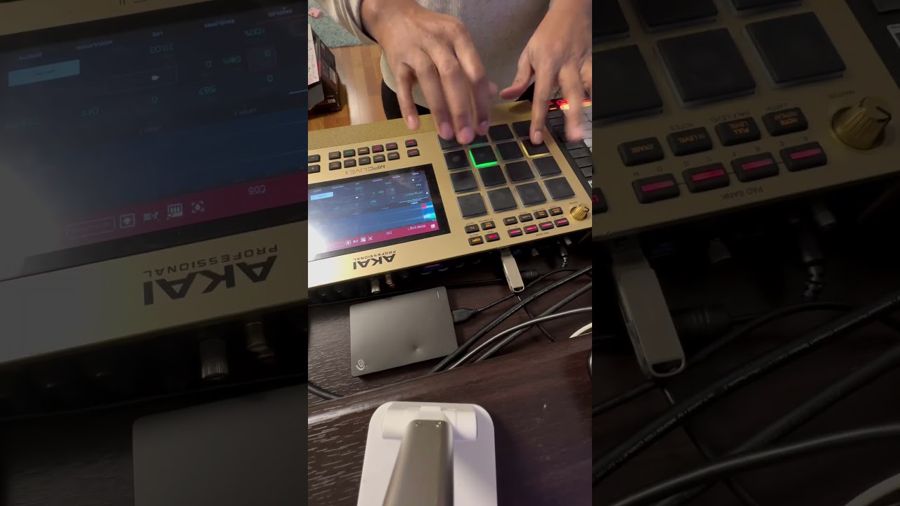 #fingerdrumming Drum n Bass from GodclouD