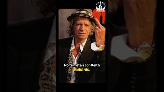 El día que Keith Richards usó su guitarra como ARMA 🎸💥 #rock #guitarra #guitarrista #rollingstones