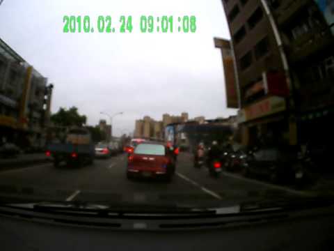 20111212砲車急煞擋車.AVI
