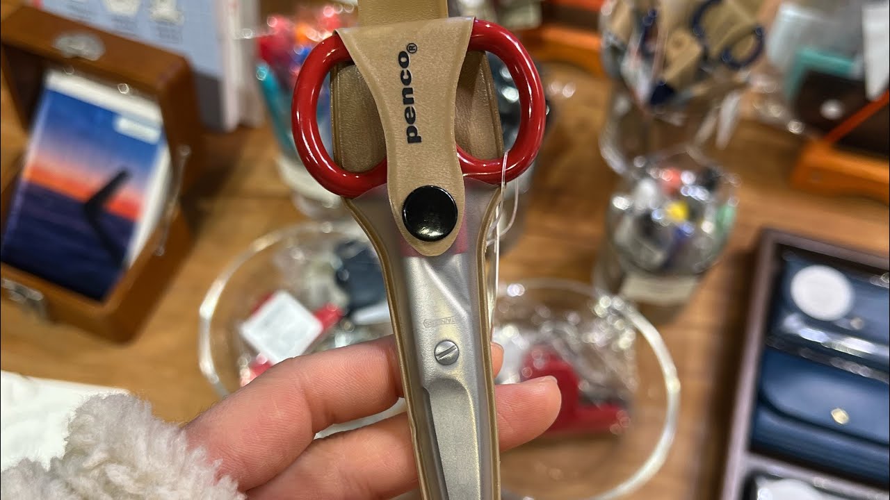 일할 때 백색 소음으로 틀어놓기 좋은 26년 다이어리와 문구 소개