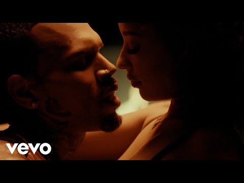 Смотреть клип Chris Brown - Feel Something