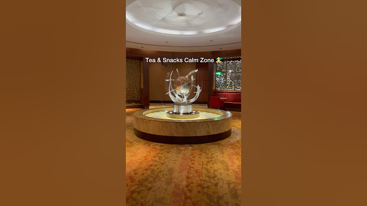10 INCREDIBLE Features of The Emirates Business Class Lounge In Dubai Airport DXB | Lounge Guru