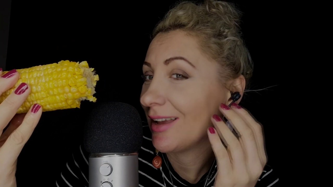 #Asmr /Mouth Sounds/ Niesłyszalne szepty/ wcinanie,całowanie,głaskanie.