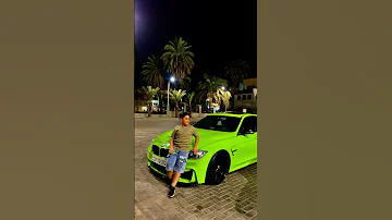 ابو الورد نركب بسيارا 