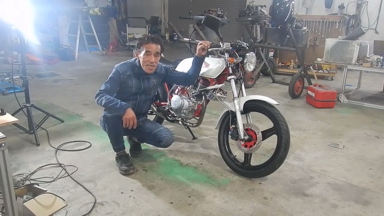 40年前のCB50をフルカスタム。 - YouTube