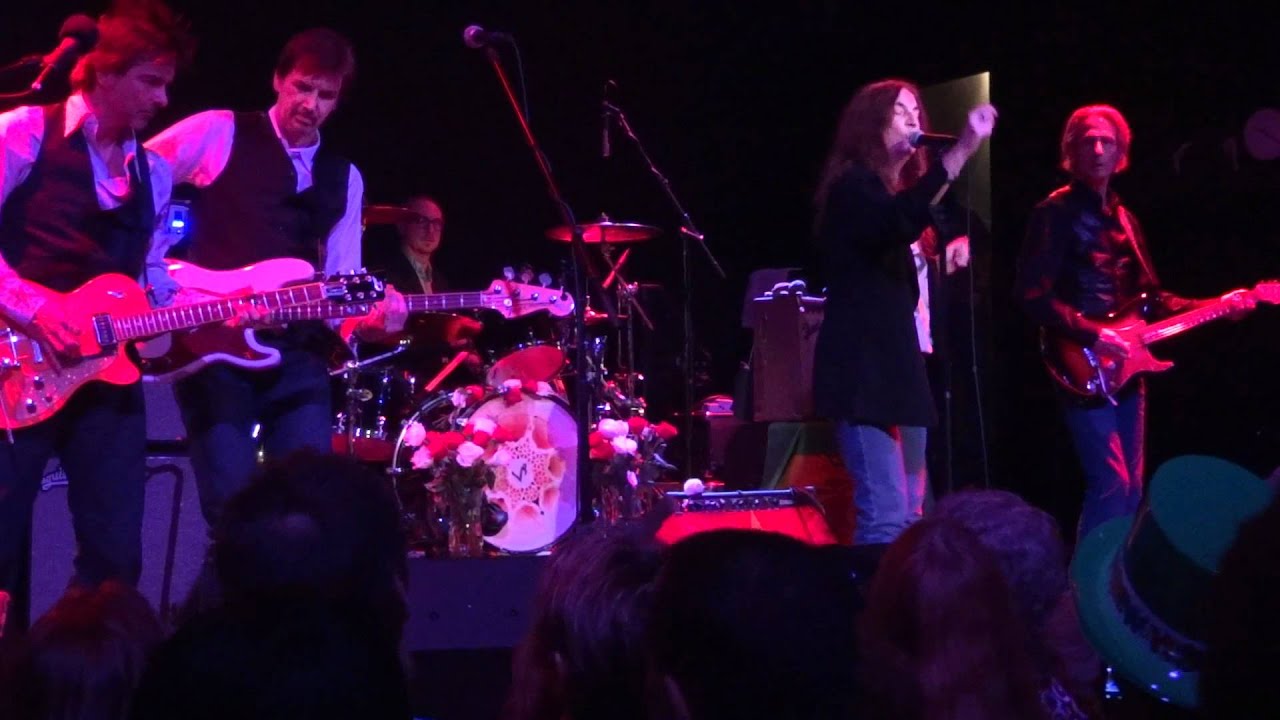 Patti Smith performs, "Looking For You" YouTube
