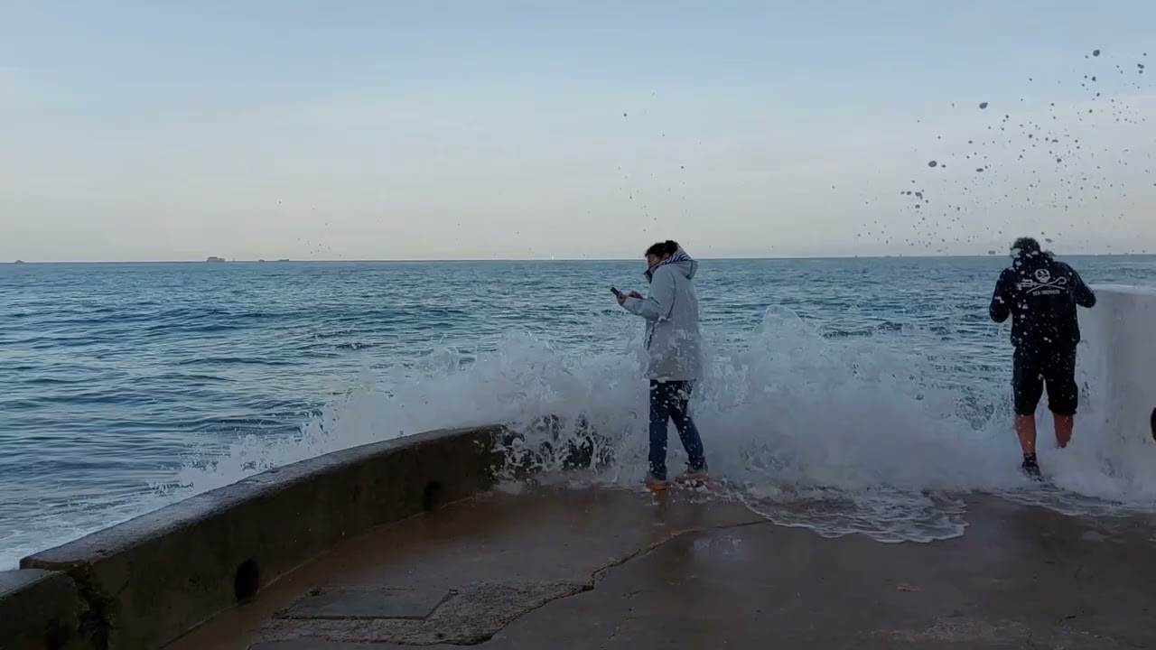 Grandes marées Saint-Malo Samedi 30 Septembre 2023 lune - coefficient 112 - high tides - huge waves