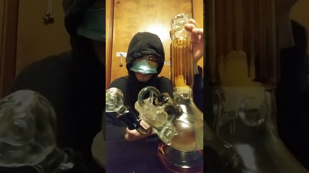 (18+) Hitting the Clover glass Beaker with inline perc ash catcher