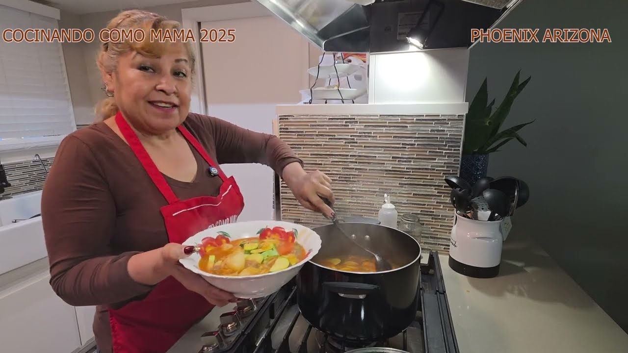 CALDO DE VERDURAS CON FIDEOS Y CARNE MOLIDA 