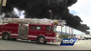 Fire at KCK warehouse sends thick smoke over city