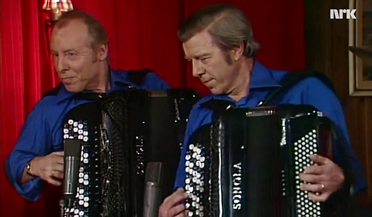 Arnstein Johansen & Sverre Cornelius Lund Novelty Accordion (Erik Frank) YouTube