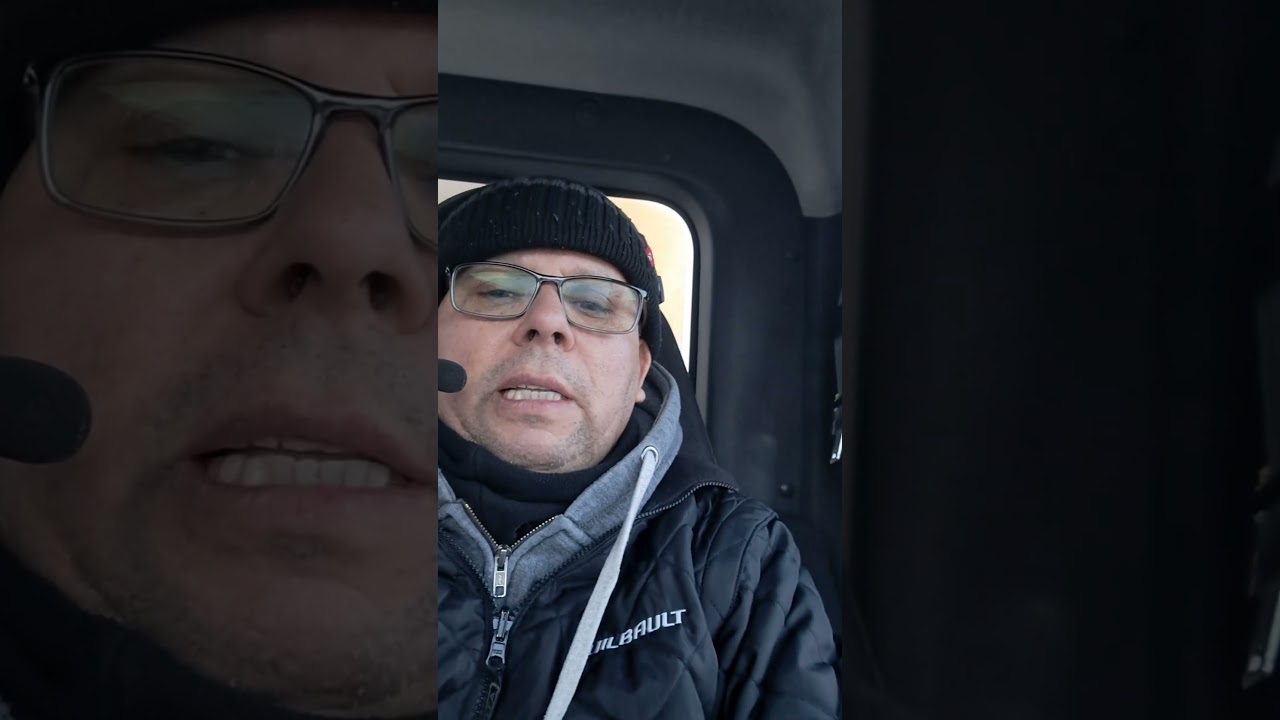 CON MUCHO  FRIÓ  EN MONTRÉAL QUEBEC CANADÁ.