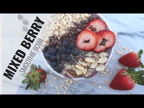 mixed-berry-smoothie-bowl