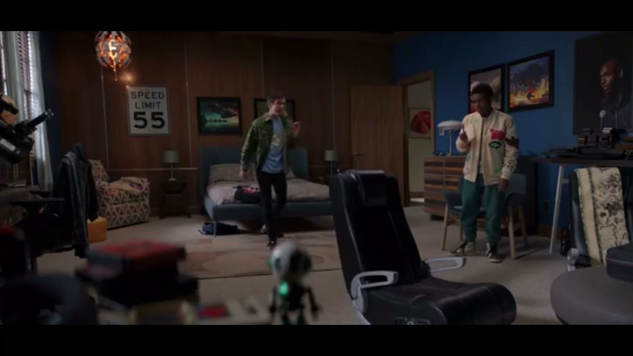 Stargirl 2x12 - Mike Talks to Jakeem About Responsibility