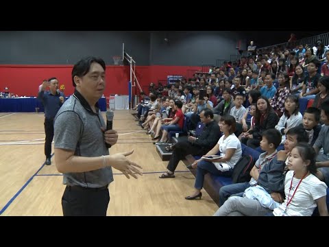 Video Adam Khoo Tiếp Lửa Đam Mê Học Tập tại Trường Quốc tế... - YouTube