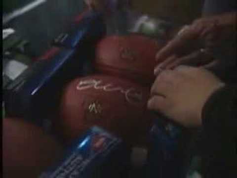 Player Spolight - Joe Montana Signing