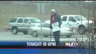WLKY Investigates: Panhandlers' Paradise