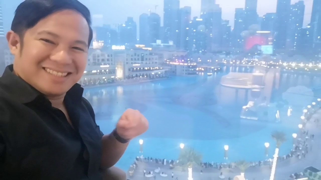 The Dubai Mall Fashion Lounge. Fashion Avenue - Luxury Designer Fashion Brands at The Dubai Mall.