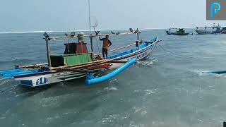 Akibat Cuaca Buruk 3 Perahu Nelayan Ujung Genteng Sukabumi Tenggelam & Puluhan Perahu Rusak Ringan