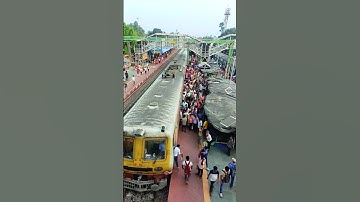 Local Train 🚉 #railway #indianrailways #emu #ganapatibappamorya  #ganeshchaturthi   #locomotive