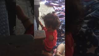 Duniya Ki Sabse Choti Driver Jo Kisi Ki Bhi Car Bna Kr Chala Lety Hai Ajuba ,