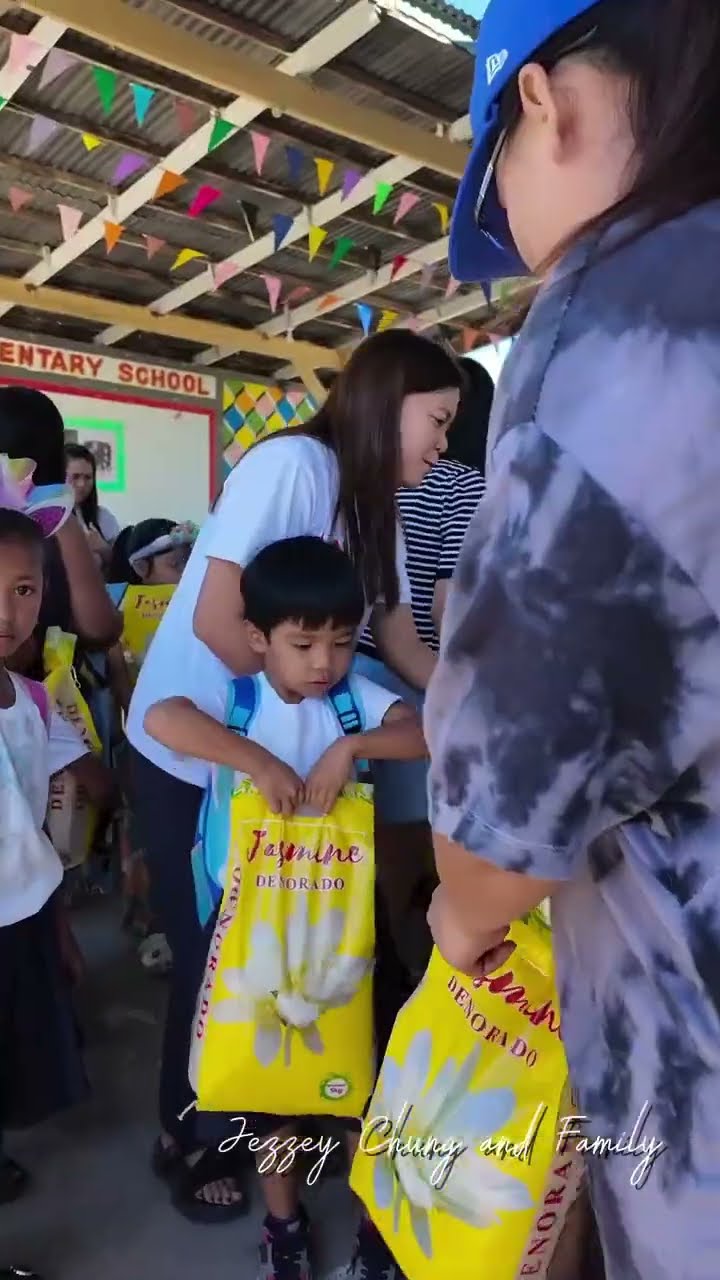 Sako-sakong bigas, ipinamimigay sa Pampanga! | Good News