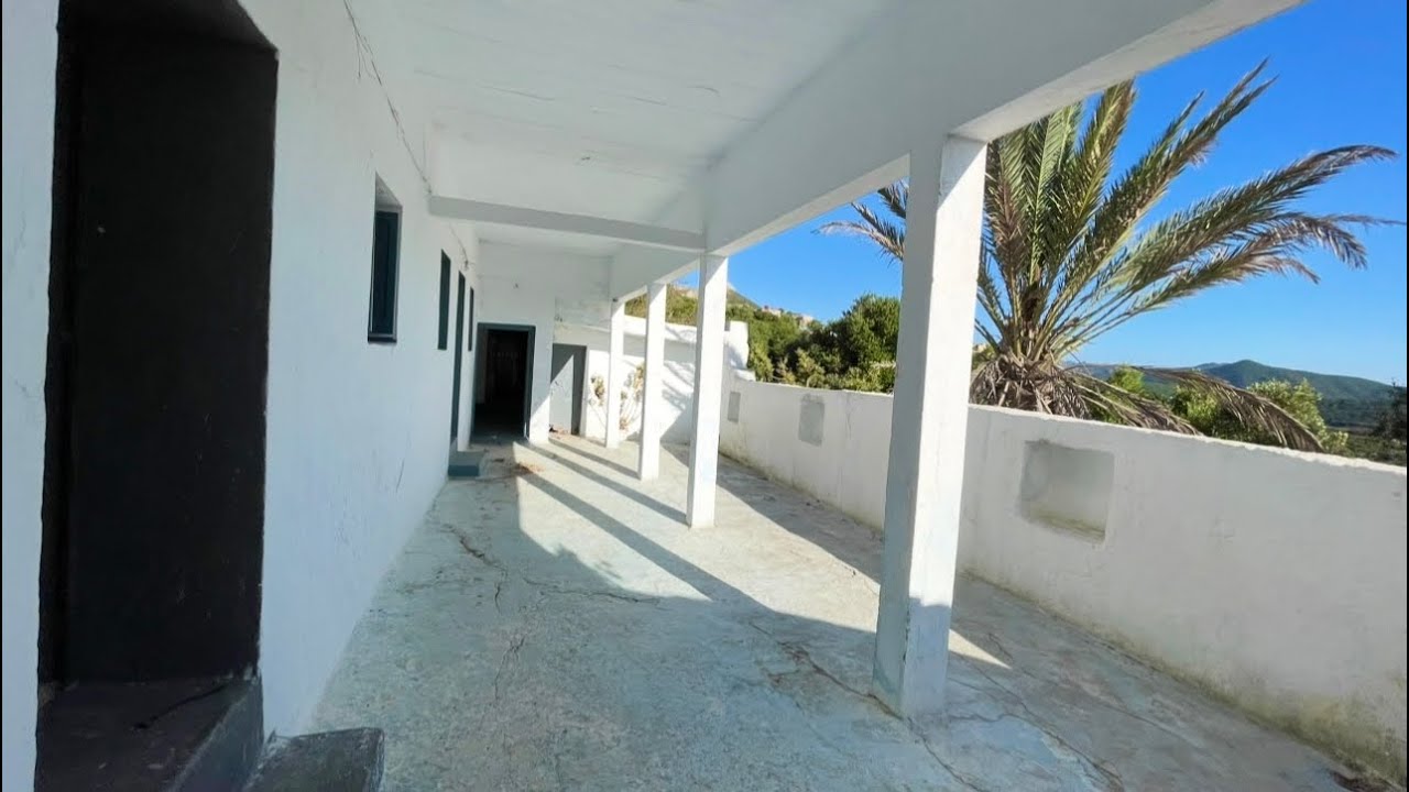 دار بلدية وغرسة راءعة على الطريق الرئيسية وتبارك الله الماء موجود0603640720نواحي القصر الصغير طنجة