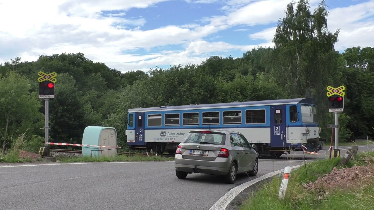Železniční přejezd Lomnice nad Popelkou #1 - 13.7.2022 / Czech railroad crossing