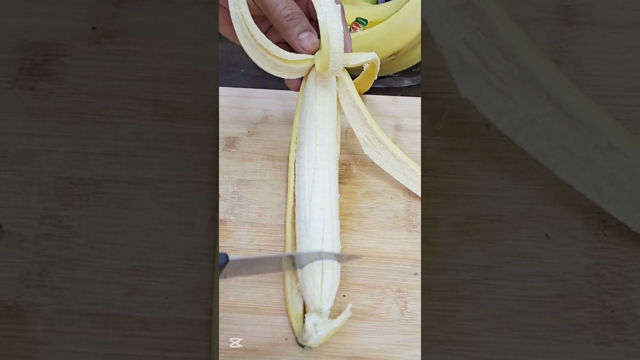 Peeling & Slicing Banana 