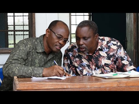 Video: Kukutana Na Farasi Mdogo Duniani - Kumbukumbu Inayopendwa Ya Mifugo