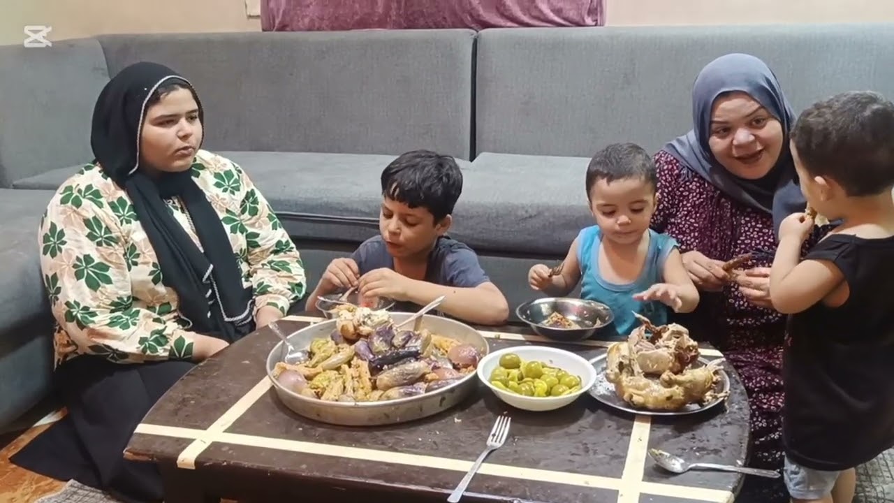 كل سنه وانتم طيبين باقى كم يوم على مولد النبي