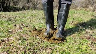 Rubber boots vs cowshit 229