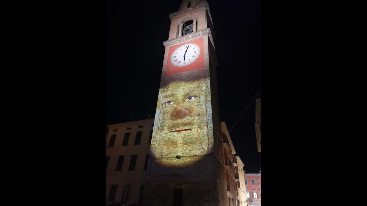 Proiezioni natalizie  - Fiorenzuola d'Arda 2023, Campanile Parlante.