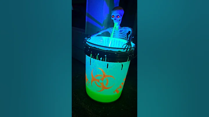 SPOOKY DIY Easy SKELETON Halloween Decoration #shorts #diy #halloween