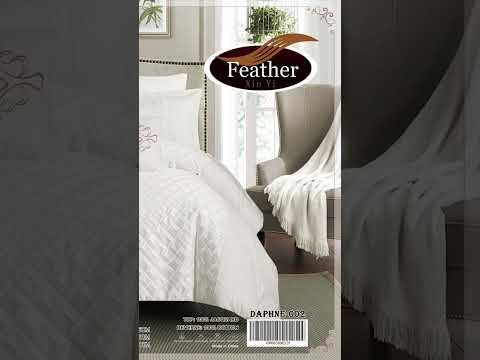 طقم دافني المميز لحاف عرايسي بوكس من الخارج جاكارد ومن الداخل قطن صافي يتكون من 8قطع DAPHNE 